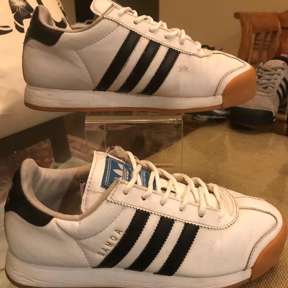 white adidas Samoa women shoes size 5